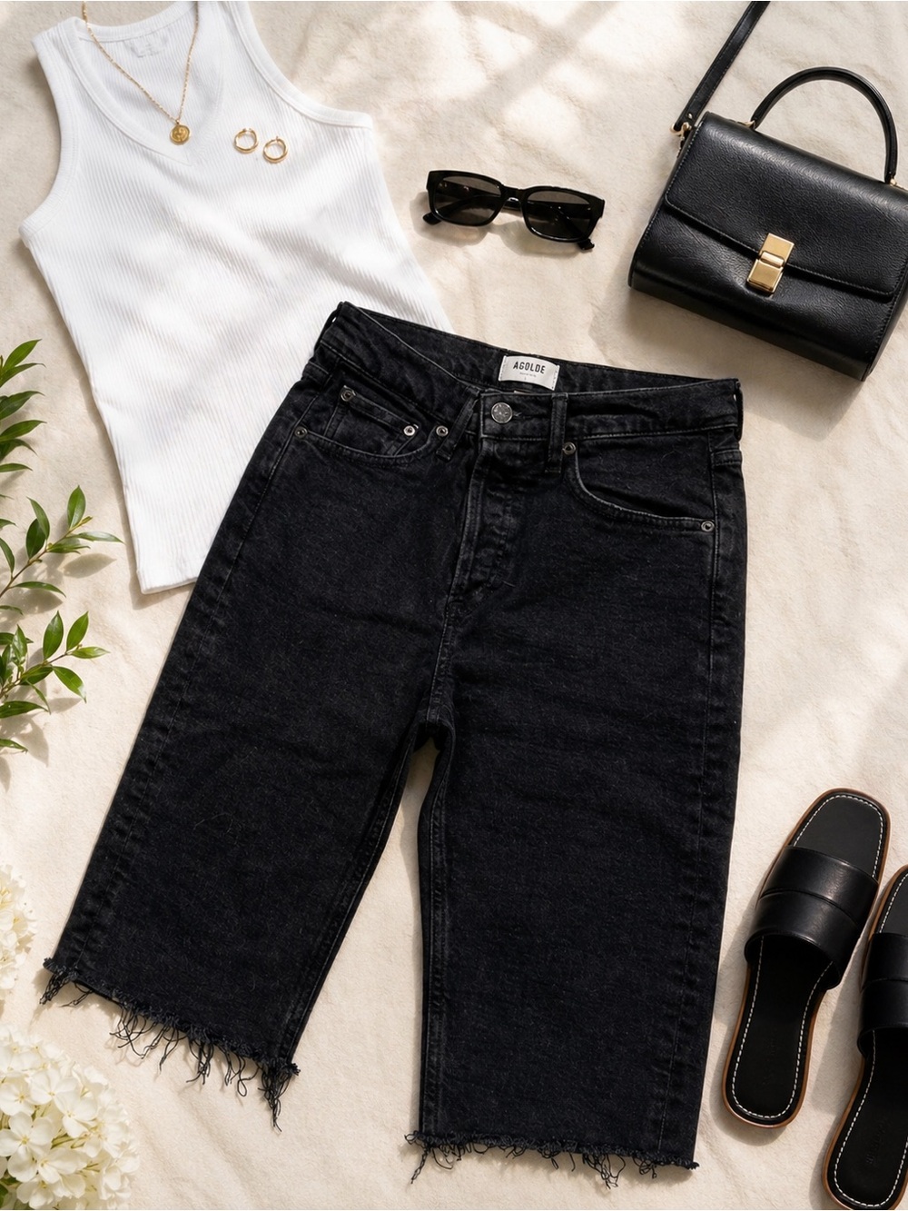 AGOLDE Carrie Black High Rise Bermuda Denim Shorts Frayed Hem Size 24
